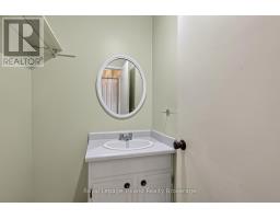 9 COMMISSIONER STREET W - 18