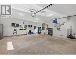 9 COMMISSIONER STREET W - 31
