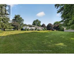 9 COMMISSIONER STREET W - 32