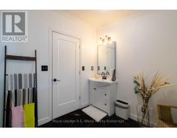 84 - 340 FRONT ROAD - 23