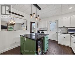 301 THAMES STREET S - 12
