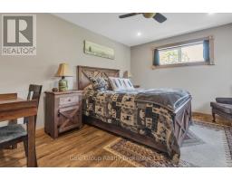 18 QUEEN STREET E - 22