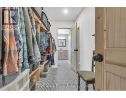 18 QUEEN STREET E - 23
