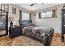 18 QUEEN STREET E - 25