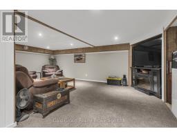 18 QUEEN STREET E - 27