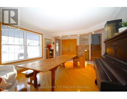 28 WELLINGTON STREET W - 10