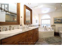 28 WELLINGTON STREET W - 18