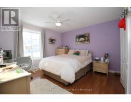 28 WELLINGTON STREET W - 22