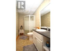 28 WELLINGTON STREET W - 23
