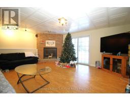 28 WELLINGTON STREET W - 27