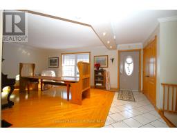 28 WELLINGTON STREET W - 9