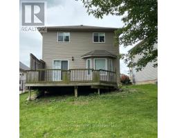 61 KERR CRESCENT - 2