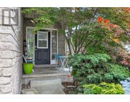 644 HUMMINGBIRD CRESCENT - 10