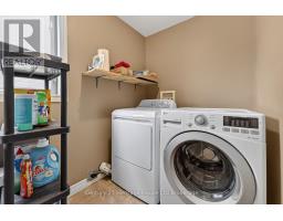 644 HUMMINGBIRD CRESCENT - 23