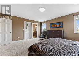 644 HUMMINGBIRD CRESCENT - 25