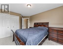 644 HUMMINGBIRD CRESCENT - 28