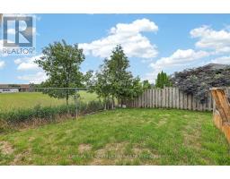 644 HUMMINGBIRD CRESCENT - 44