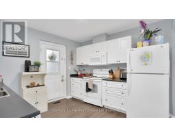 117 WONHAM STREET S - 32
