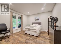 8 PITTOCK PARK ROAD - 33