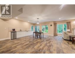8 PITTOCK PARK ROAD - 35