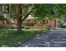 18 CHISHOLM DRIVE - 1