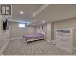 18 CHISHOLM DRIVE - 39