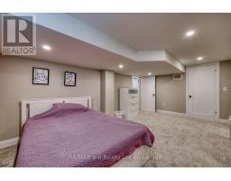 18 CHISHOLM DRIVE - 40