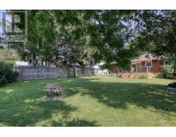 18 CHISHOLM DRIVE - 9