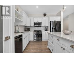 16 HUNTLEY AVENUE - 5