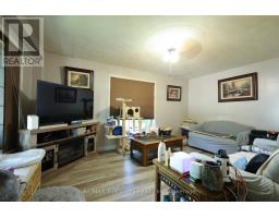 43 TRILLIUM DRIVE - 12