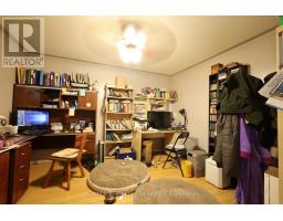 43 TRILLIUM DRIVE - 17