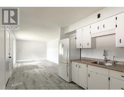 32A GLENDALE DRIVE - 10