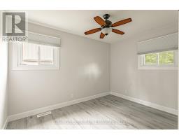 32A GLENDALE DRIVE - 17