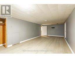32A GLENDALE DRIVE - 22