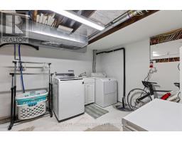 272 WELLINGTON STREET N - 27