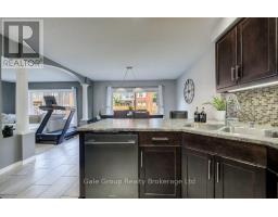 468 CHAMPLAIN AVENUE - 11