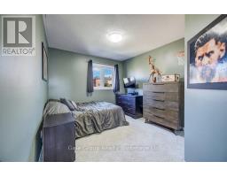 468 CHAMPLAIN AVENUE - 25