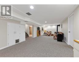 241 DELATRE STREET W - 34