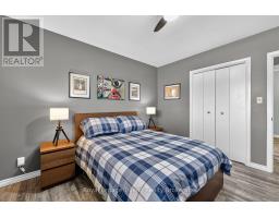 261 SPRINGBANK AVENUE N - 22