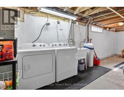 261 SPRINGBANK AVENUE N - 24