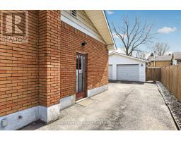261 SPRINGBANK AVENUE N - 29