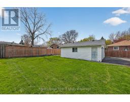 261 SPRINGBANK AVENUE N - 33