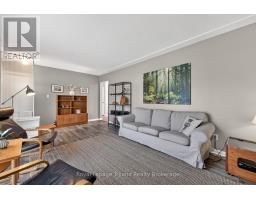261 SPRINGBANK AVENUE N - 9