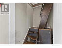 230 MAIN STREET E - 17