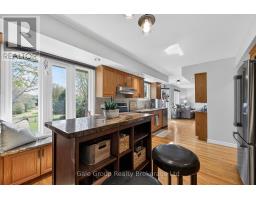 89 LINDSAY ROAD - 11