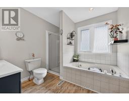 89 LINDSAY ROAD - 21