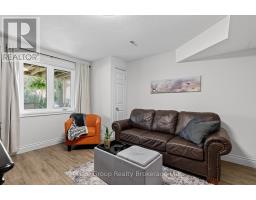 89 LINDSAY ROAD - 30