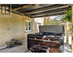 89 LINDSAY ROAD - 46