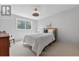 1 SUMMIT CRESCENT - 31