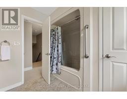 1 SUMMIT CRESCENT - 33